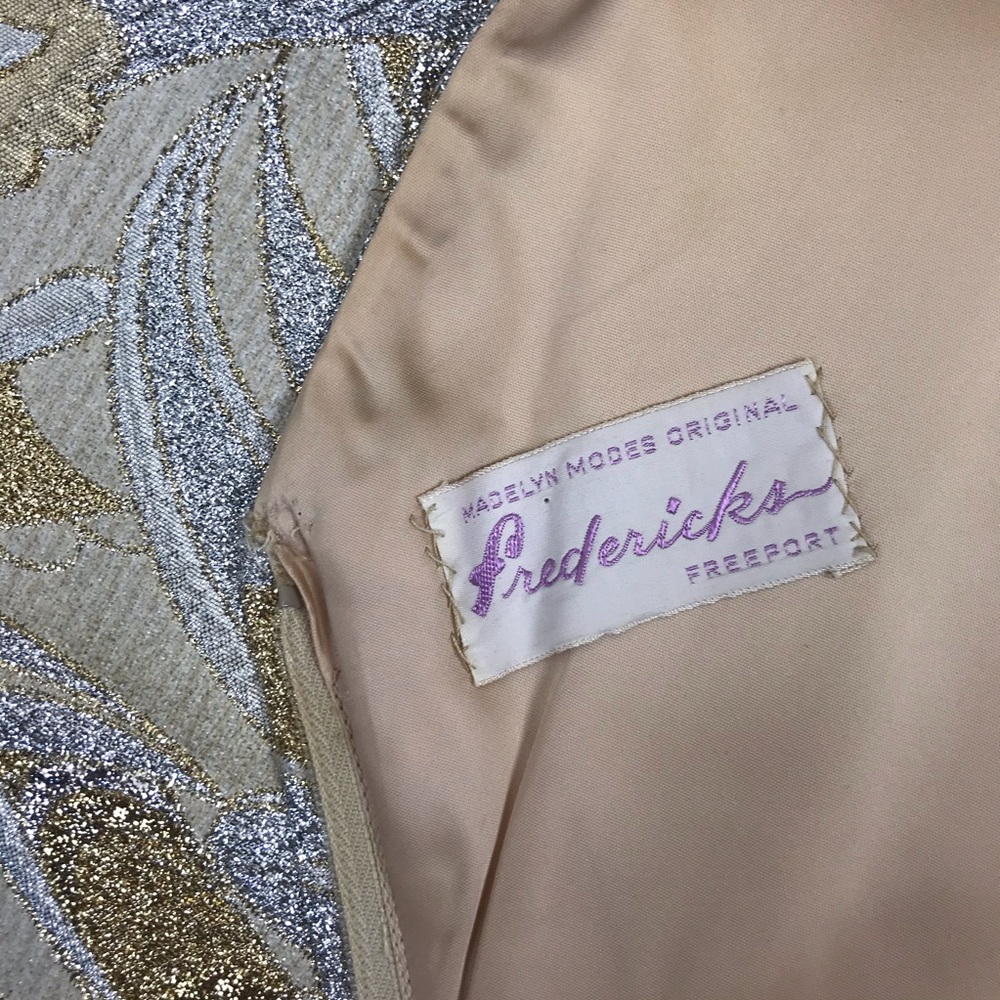 SOLD l 60s Silver Gold Lamè Metallic Bow Dress - Picture 11 of 13